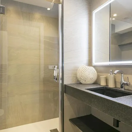Apartamento Spaces Urban Flat- 3 Bedrooms, 3 Bathrooms, Huge Terrace, Near *
