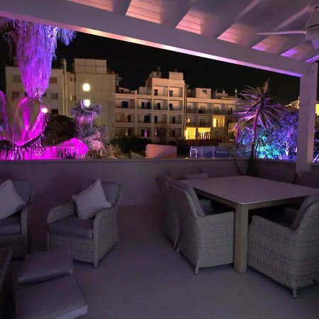 Spaces Urban Flat- 3 Bedrooms, 3 Bathrooms, Huge Terrace, Near *