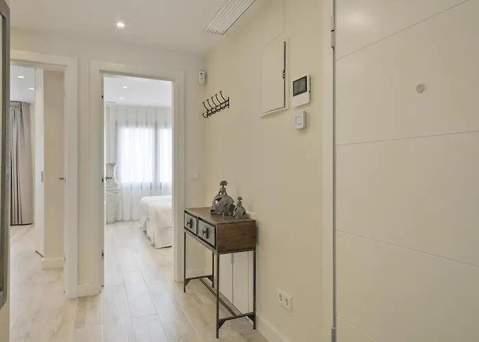 شقة Spaces Urban Flat- 3 Bedrooms, 3 Bathrooms, Huge Terrace, Near